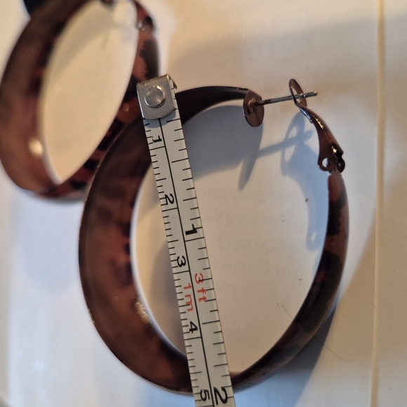 Leopard Print Metal Earrings - Picture 4 of 4